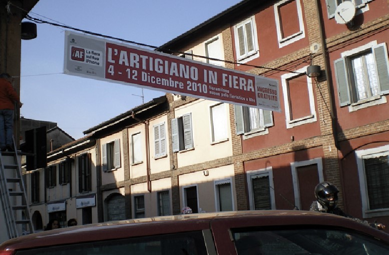 VAREDO - PALO 1 - via Umberto I c/o passaggio a livello