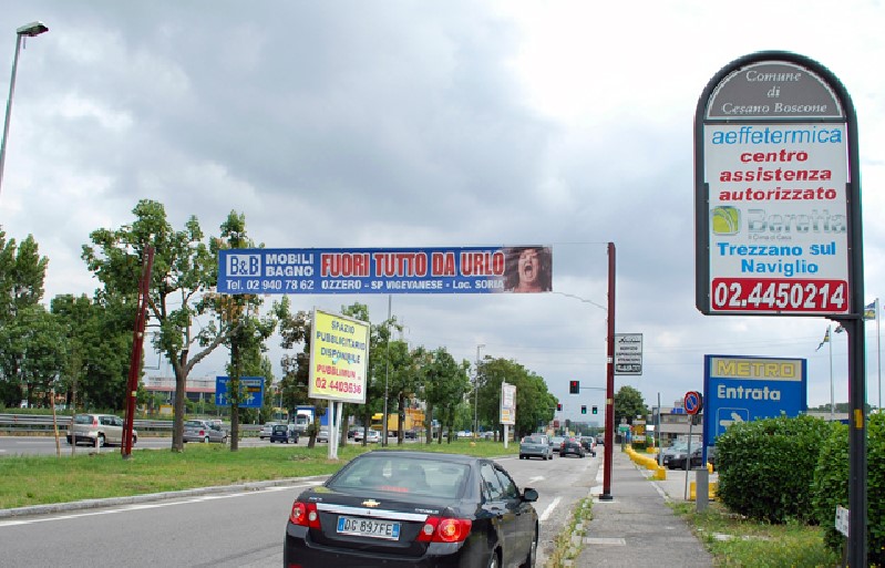 CESANO BOSCONE - PALO 1 - Via B. Croce fronte Metro S.S.